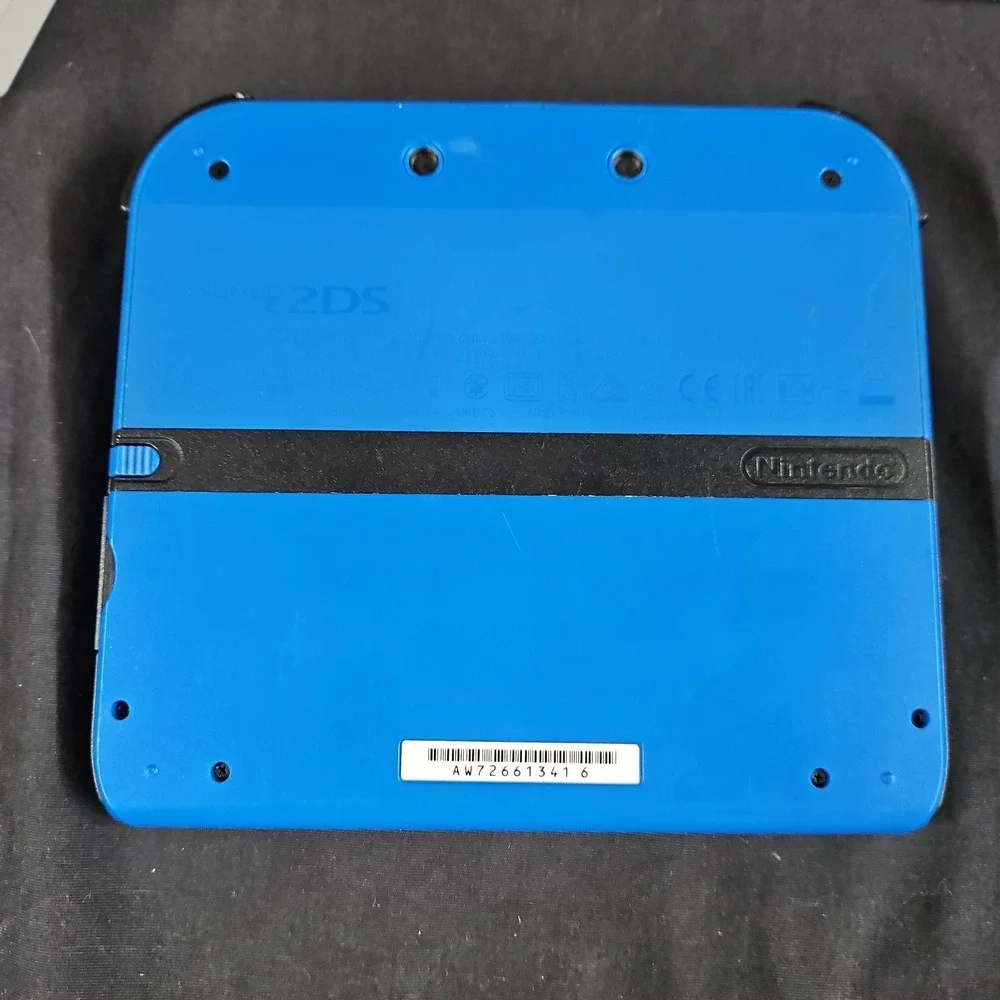 Nintendo DSi Handheld System - Blue With Six Games
